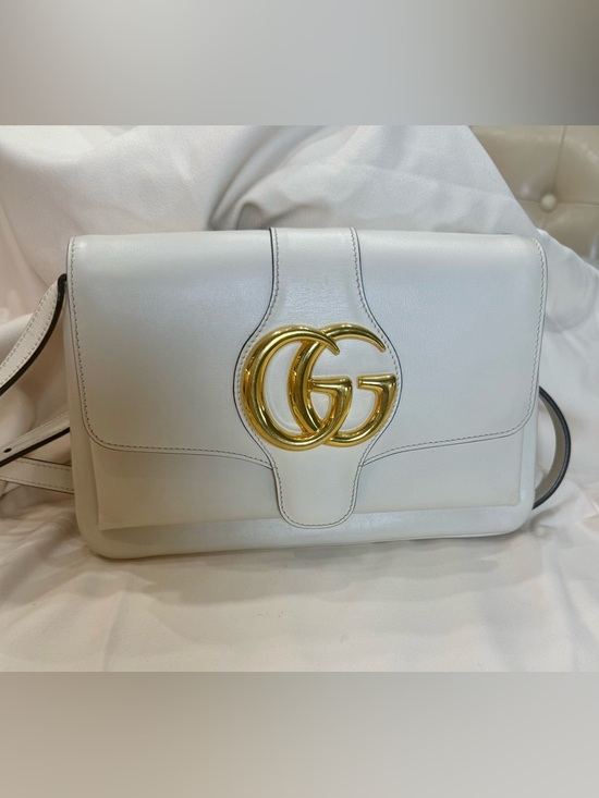 Gucci Handbags - Gucci Arli Small Leather Shoulder Bag – Gold Double G - Off-White